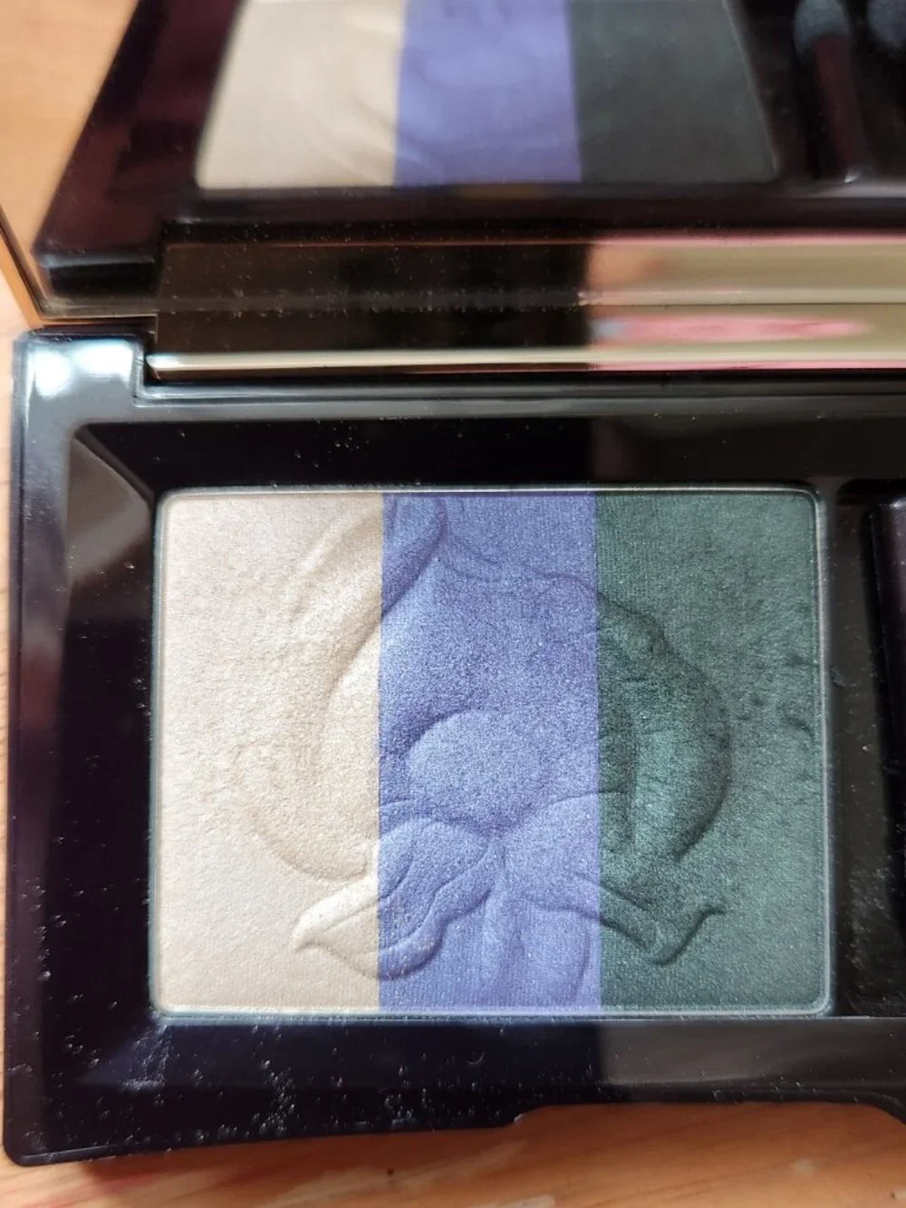 Yves Rocher Eyeshadow Palette 01 Variations Beige Purple Lavender Lilac Green Go